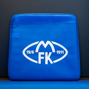 Sitteunderlag m/håndtak og lomme